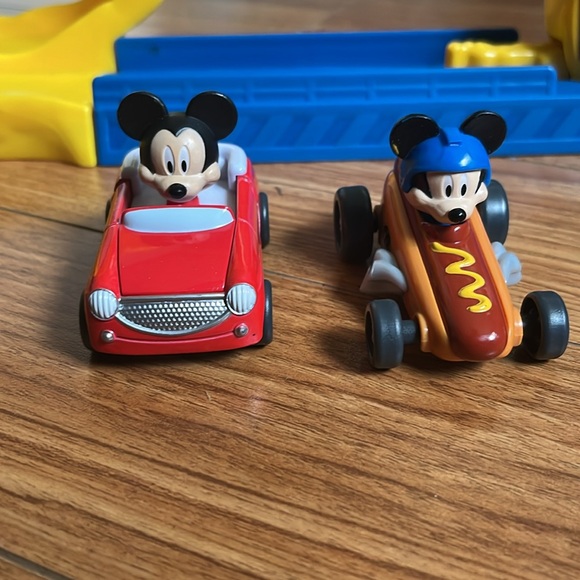 Fisher-Price Disney Mickey And The Roadster Racers - Mustard - Picture 4 of 4